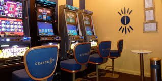 Mobile phone showing 11jl slot games interface optimised for Filipino users
